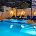 Villa Fantastic Kalkan With Heated Infinity Pool & Amazing Sea Views