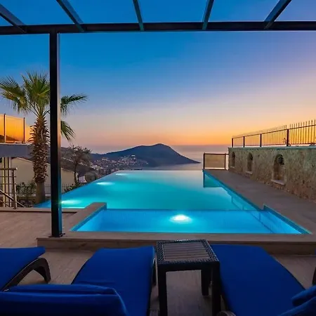 Villa Fantastic Kalkan With Heated Infinity Pool & Amazing Sea Views
