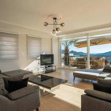 Fantastic Kalkan With Heated Infinity Pool & Amazing Sea Views