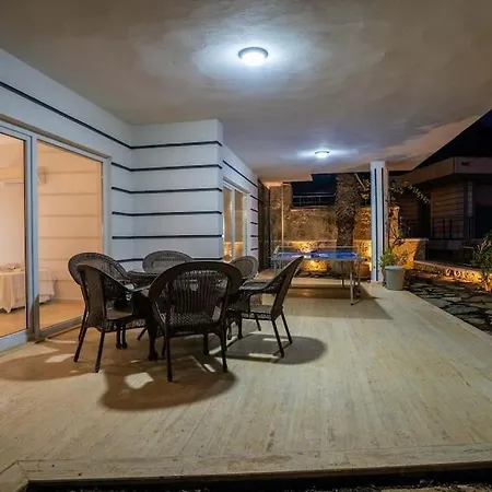 Fantastic Kalkan With Heated Infinity Pool & Amazing Sea Views Villa