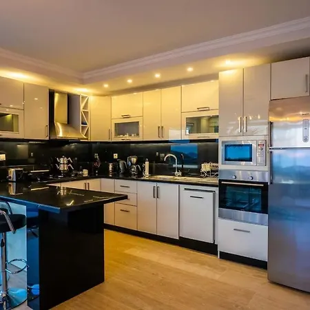 Villa Fantastic Kalkan With Heated Infinity Pool & Amazing Sea Views *