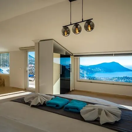 Villa Fantastic Kalkan With Heated Infinity Pool & Amazing Sea Views *