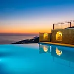 Fantastic Kalkan With Heated Infinity Pool & Amazing Sea Views וילה *