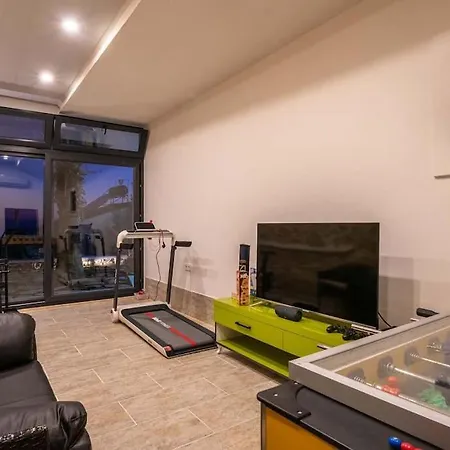 Fantastic Kalkan With Heated Infinity Pool & Amazing Sea Views فيلة