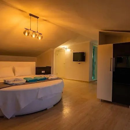 Вилла Fantastic Kalkan With Heated Infinity Pool & Amazing Sea Views Каш