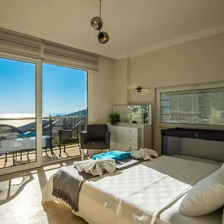 Fantastic Kalkan With Heated Infinity Pool & Amazing Sea Views Villa